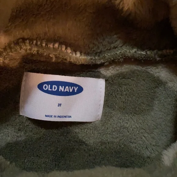 Old Navy Camo Sweatshirt - Picture 2 of 3